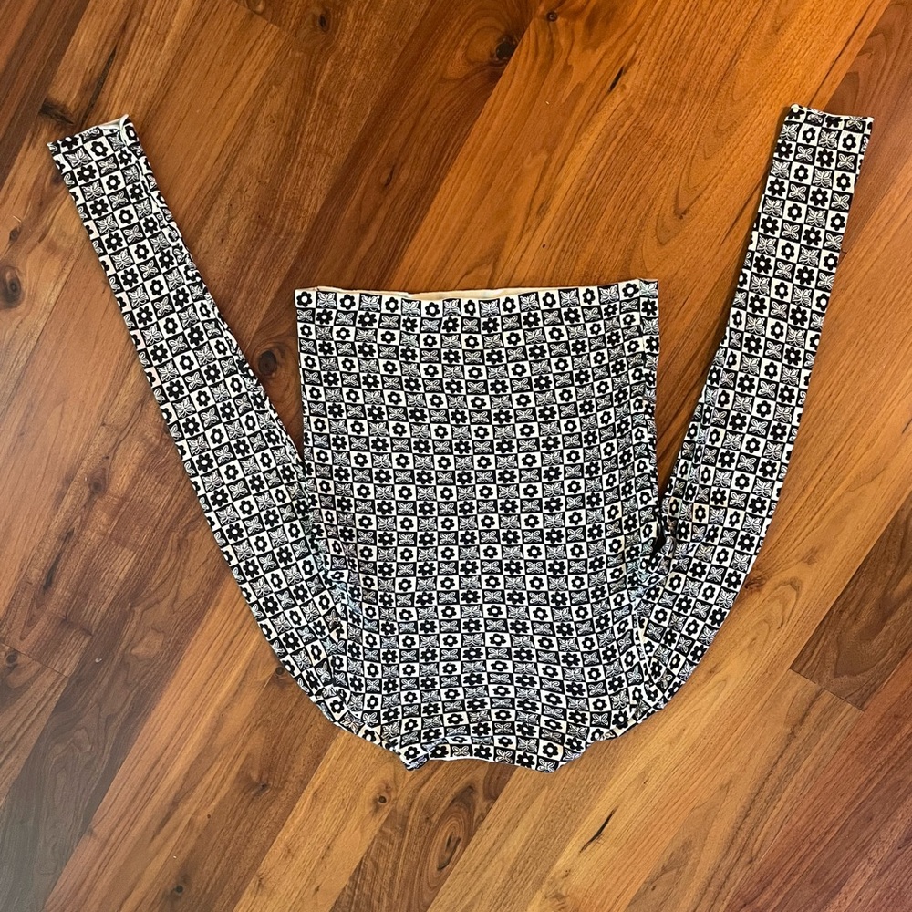 Urban Outfitters Black and Cream Mock Neck
